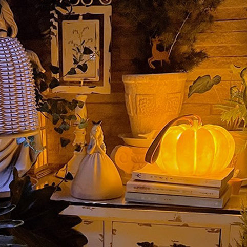 Solar Pumpkin Light Outdoor Waterproof Resin LED Pumpkin Lantern Halloween Landscape Light Warm White Garden Patio and Path Decoration