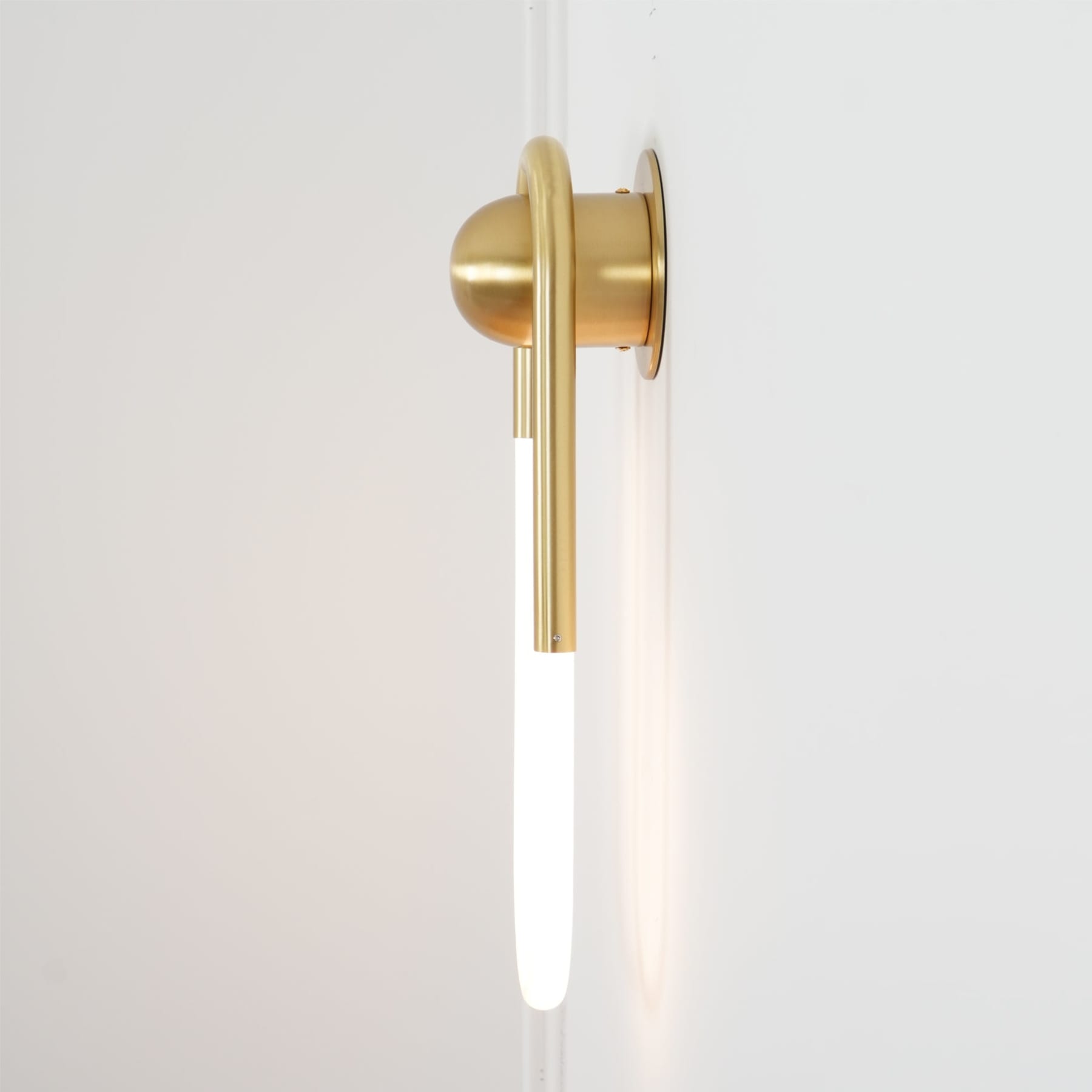 Modern Brass Wall Light for Living Room and Bedroom — Harbor Light Co.