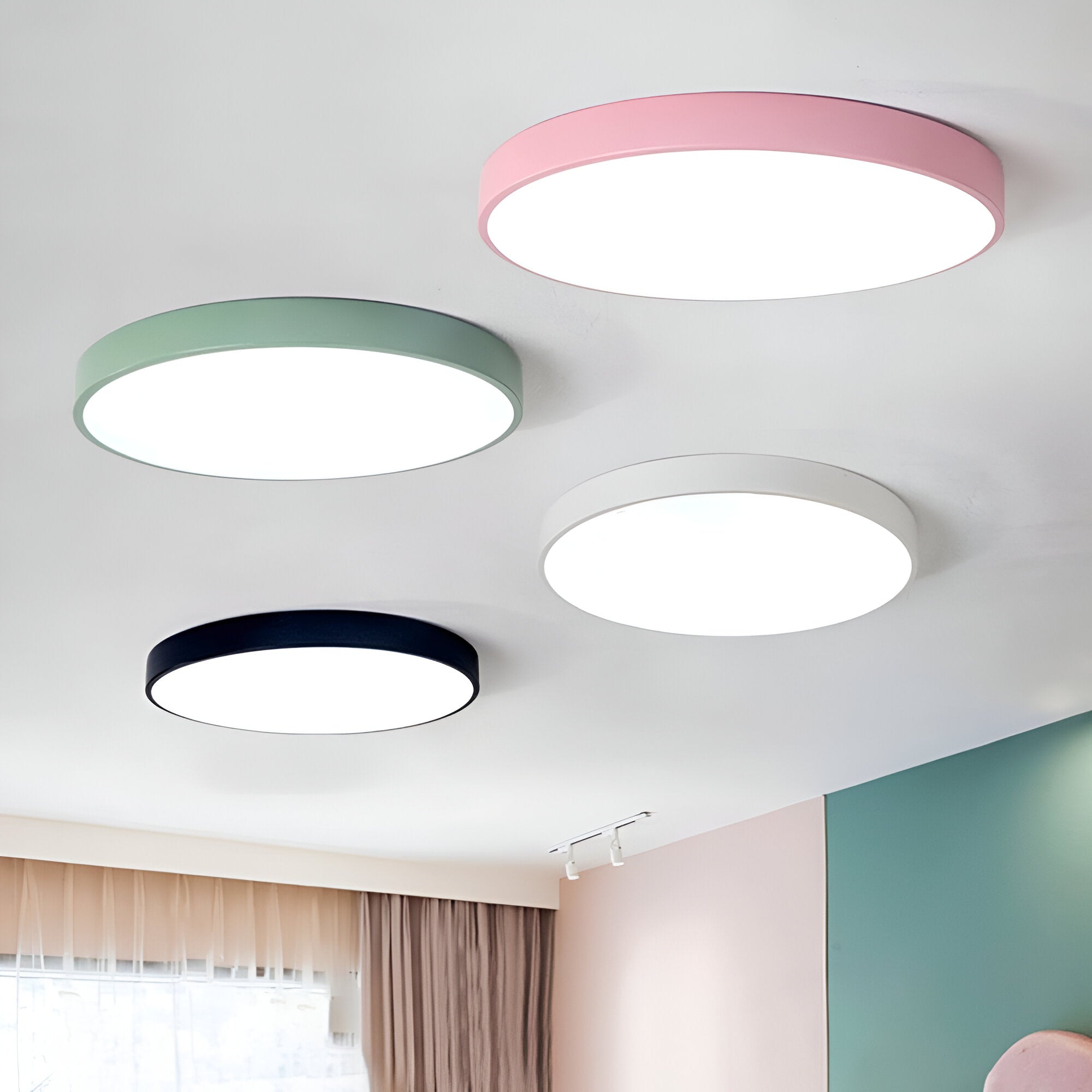 Modern Round Flush Mount Ceiling Light with Slim Frame