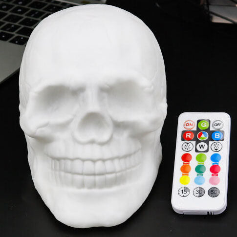 Skull Night Light Color Changing LED Table Lamp USB Rechargeable Silicone Skull Lamp with Remote Control for Bedroom Halloween and Gothic Decor