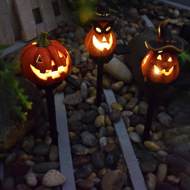 Solar Pumpkin Stake Light Halloween Jack-O-Lantern LED Garden Light Resin Outdoor Pathway Decoration for Yard and Patio