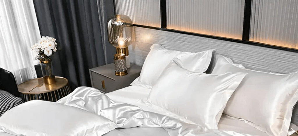 Satin Duvet Cover Set Silky Polyester Bedding Set with Flat Sheet and Pillowcases Wrinkle-Resistant Smooth Bed Linen for All Seasons
