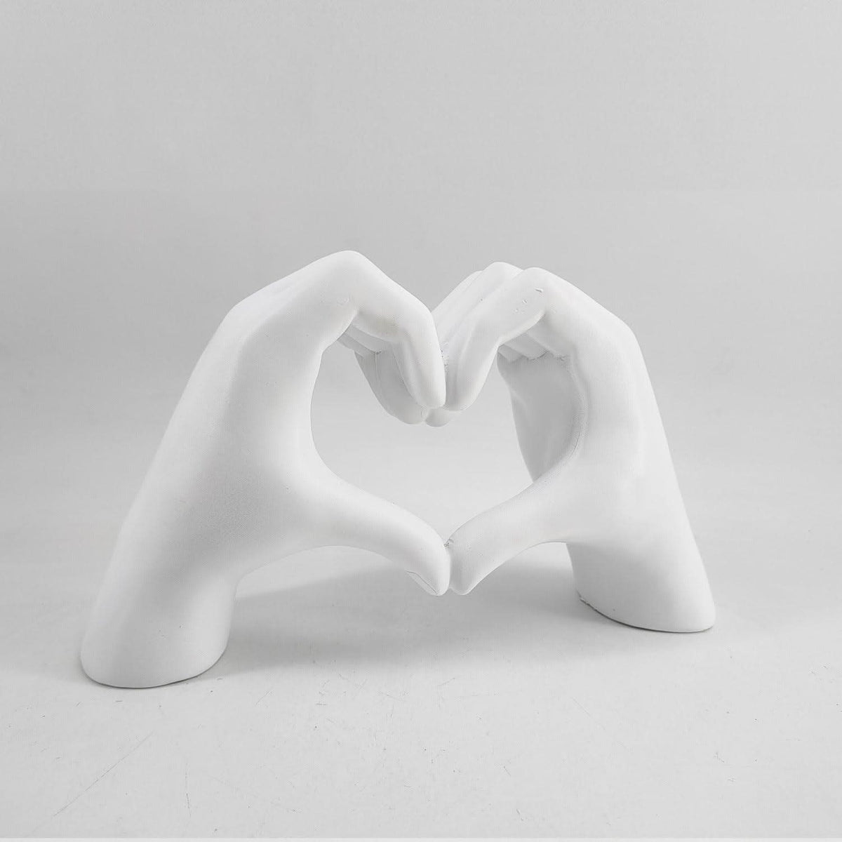 Heart Hands Sculpture Resin Decorative Figurine Love Heart Hand Statue Modern Home Decor Accent for Shelf Table and Bedroom