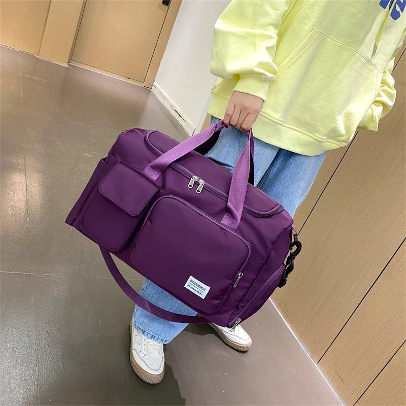 Sports Duffel Bag with Shoe Compartment Water-Repellent Oxford Fabric Travel Gym Bag with Multiple Pockets and Shoulder Strap