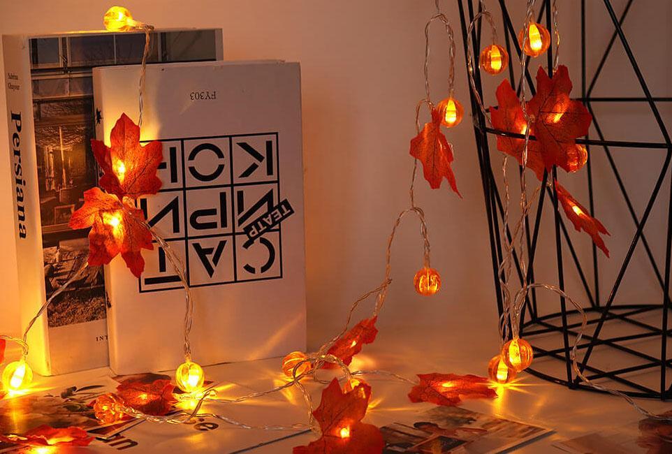 Fall Maple Leaf String Lights Battery Operated LED Autumn Leaf Garland Fairy Lights for Halloween Thanksgiving Party and Bedroom Decoration