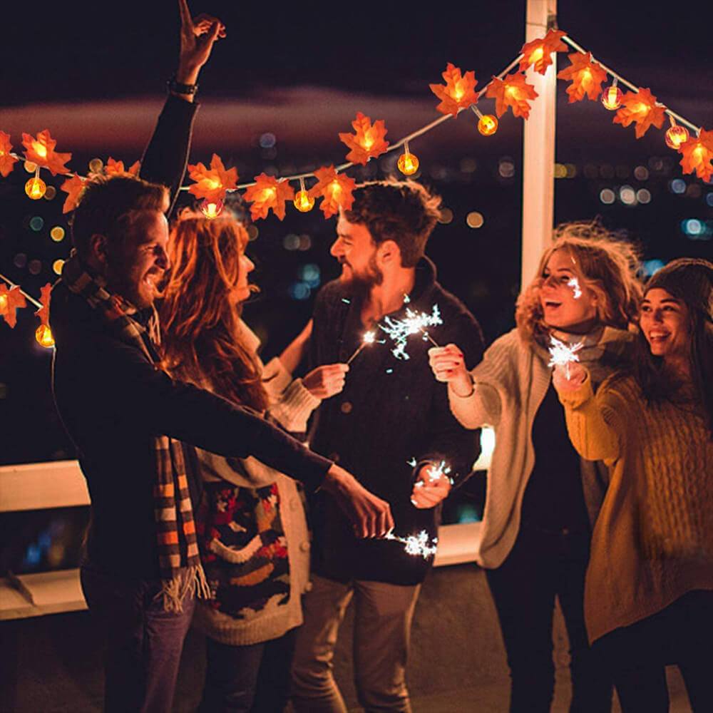 Fall Maple Leaf String Lights Battery Operated LED Autumn Leaf Garland Fairy Lights for Halloween Thanksgiving Party and Bedroom Decoration