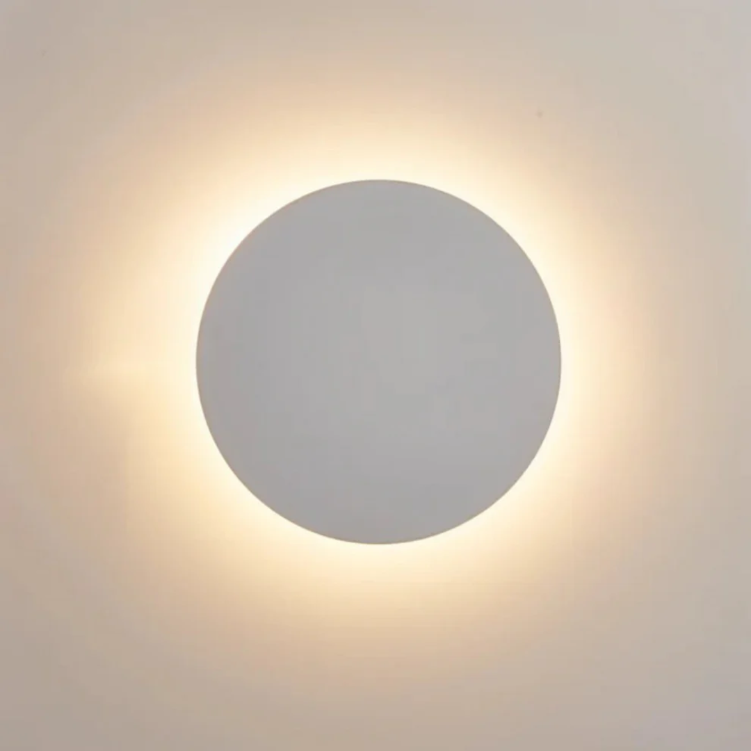 Modern Round LED Light Wall Sconce with Halo Backlight