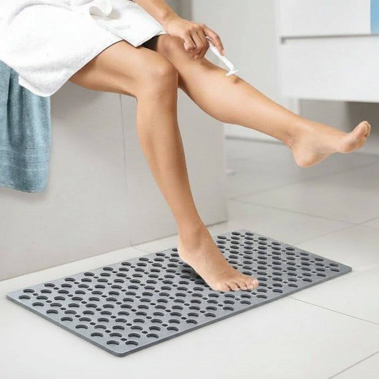 Non-Slip Shower Mat with Suction Cups and Drain Holes Anti-Slip Bathtub Mat Quick-Drying Washable PVC Bath Mat for Shower and Tub