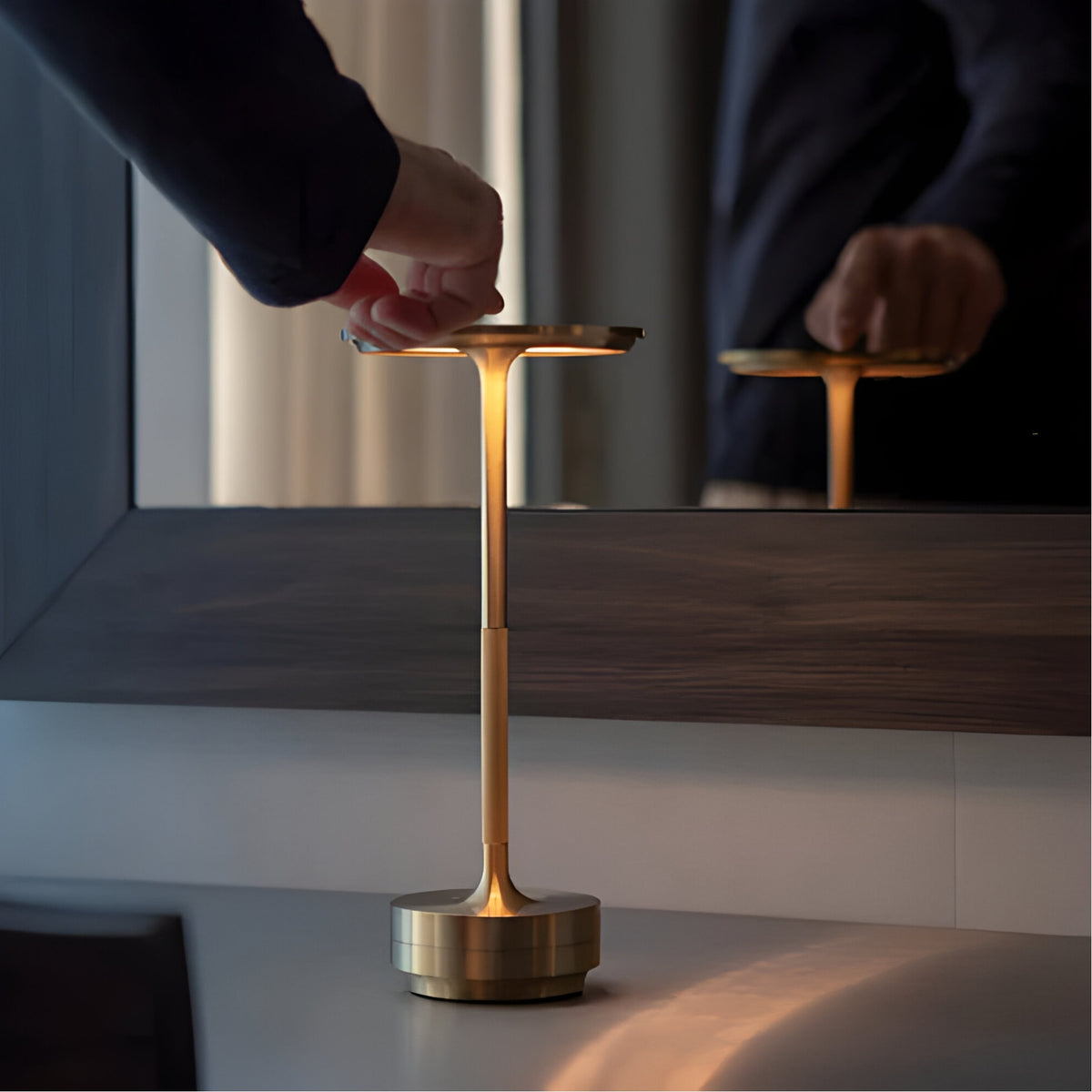 Cordless Metal Table Lamp with Touch Dimming and USB Rechargeable Battery