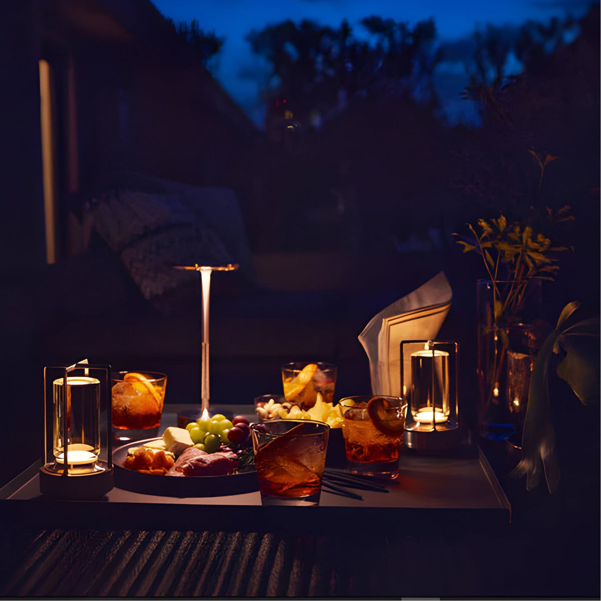 Cordless Metal Table Lamp with Touch Dimming and USB Rechargeable Battery