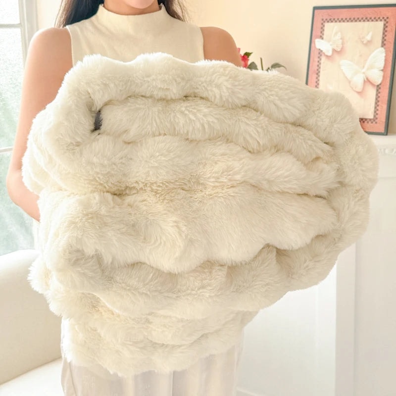 Double Layer Thick Faux Fur Throw Blanket with Bubble Texture for Sofa