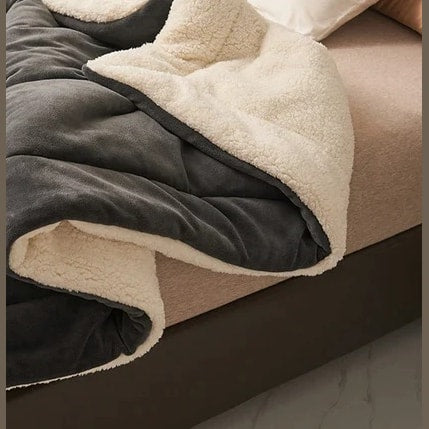 Double Sided Sherpa Fleece Blanket with Plush Flannel for Bed and Sofa