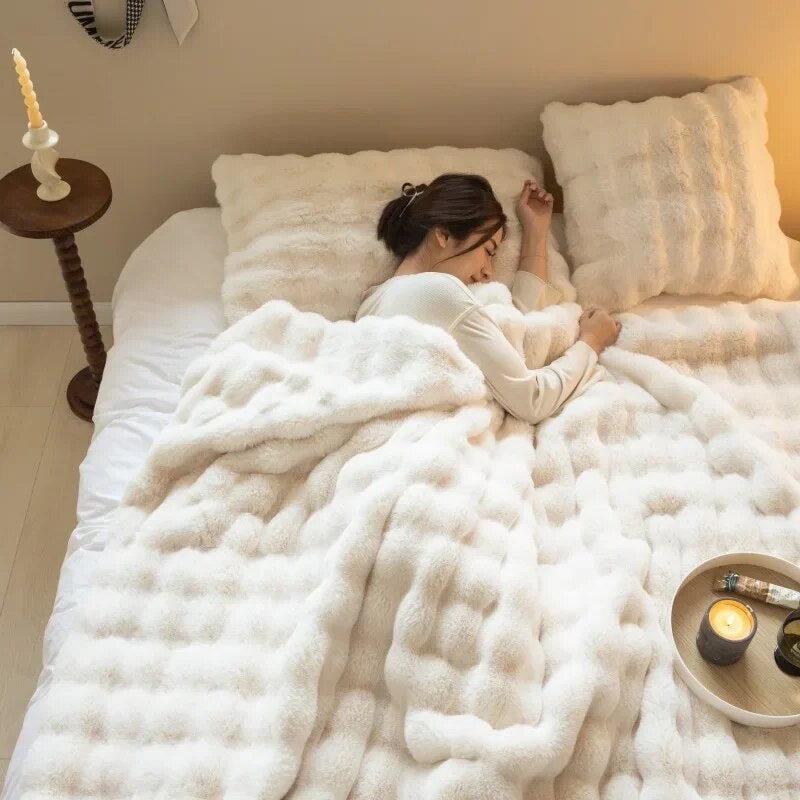 Reversible Plush Fleece Throw Blanket with Bubble Texture for Bed and Sofa