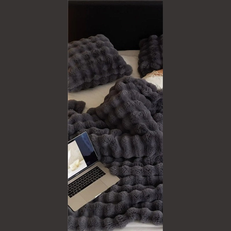 Reversible Plush Fleece Throw Blanket with Bubble Texture for Bed and Sofa