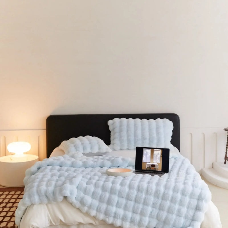 Reversible Plush Fleece Throw Blanket with Bubble Texture for Bed and Sofa