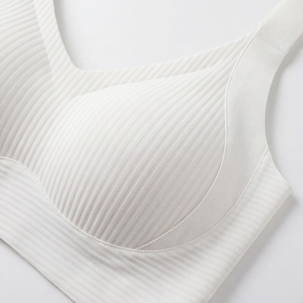 Wireless Full Coverage Bra with Molded Cups and Wide Side Smoothing